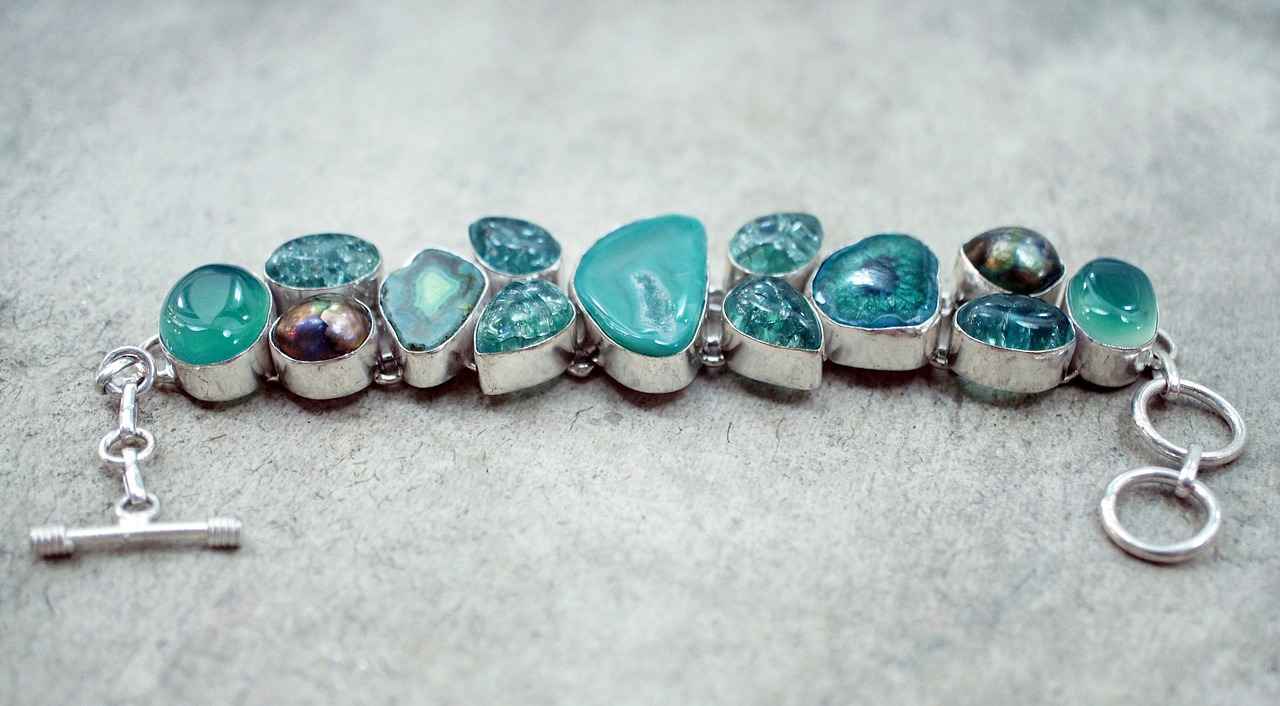 How to Choose the Right Birthstone for You