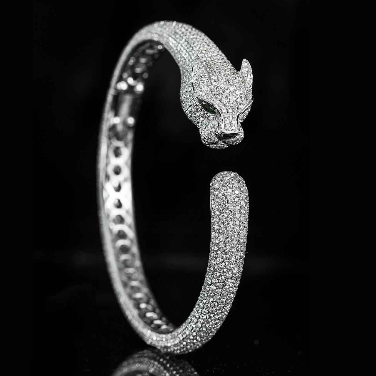 What Are the Investment Pros and Cons of Colored Diamonds?