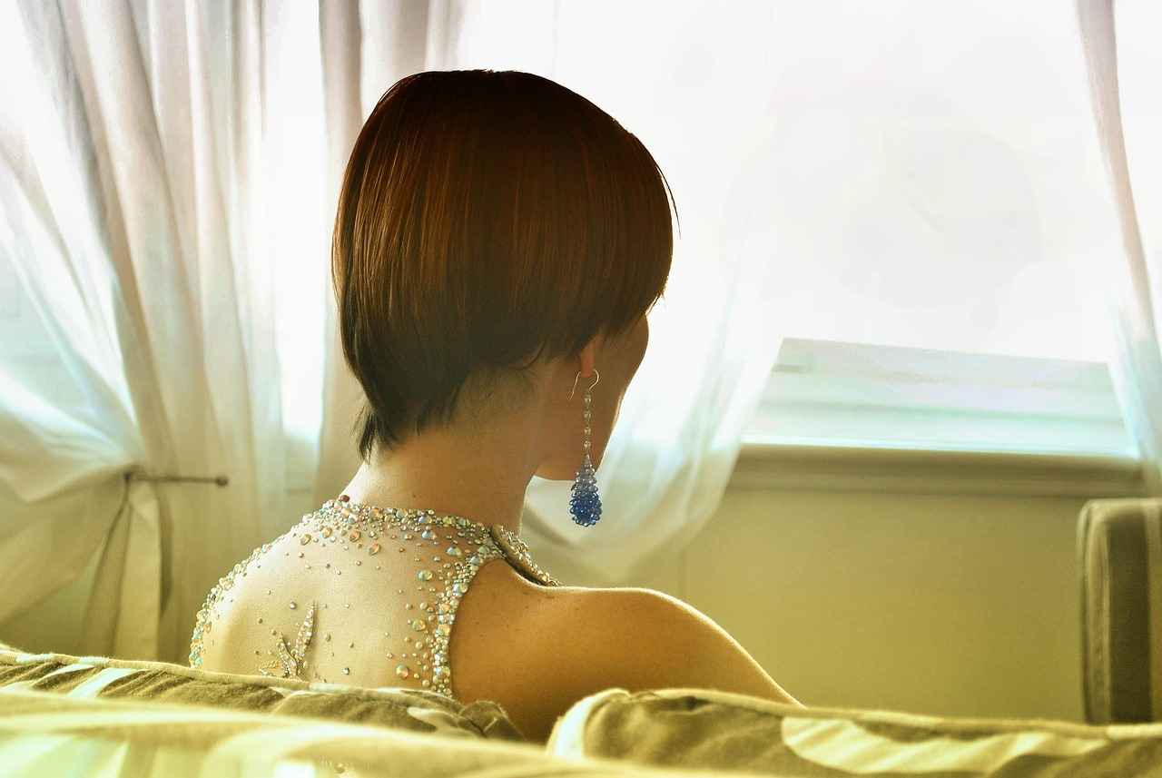 How to Mix and Match Earring Styles