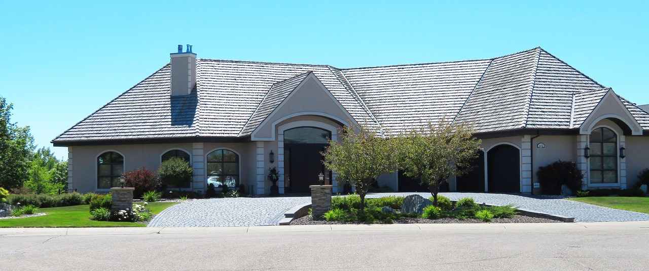 Estate Jewelry: How to Profit from Collectible Pieces 6 What Are the Best Types of Estate Jewelry to Invest In?