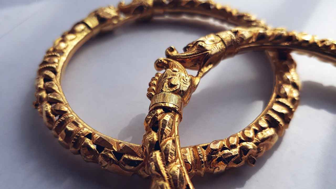What Are the Common Jewelry Cleaning Methods?