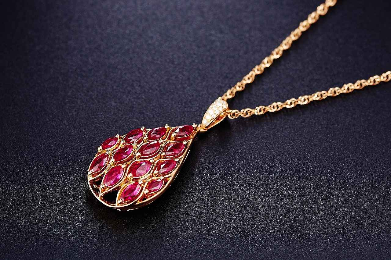 When to Seek Professional Help for Jewelry Care?