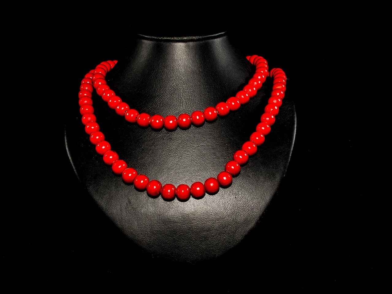 How to Organize Necklaces by Length or Style?