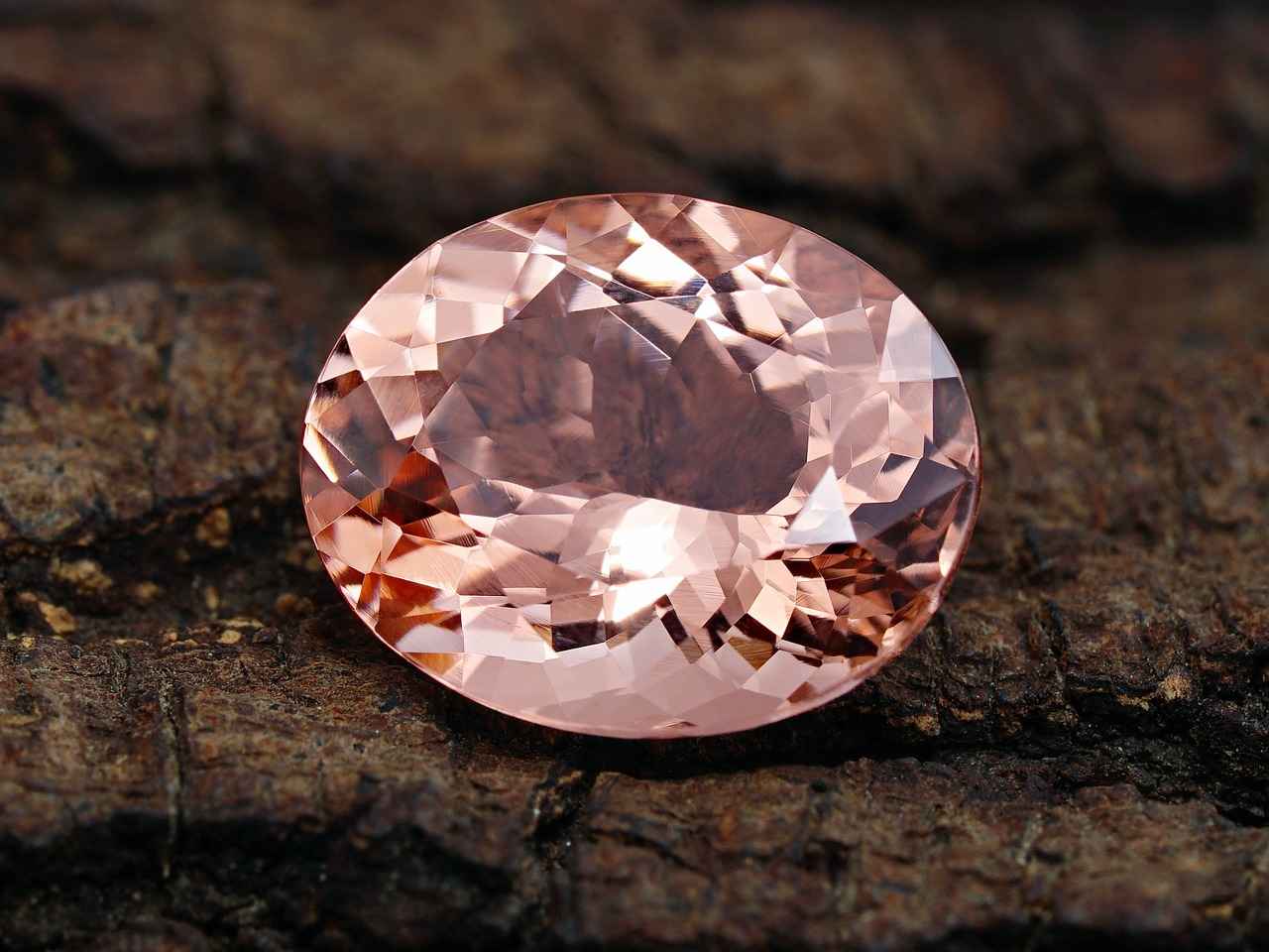 How Do Market Trends Affect Loose Gemstones?