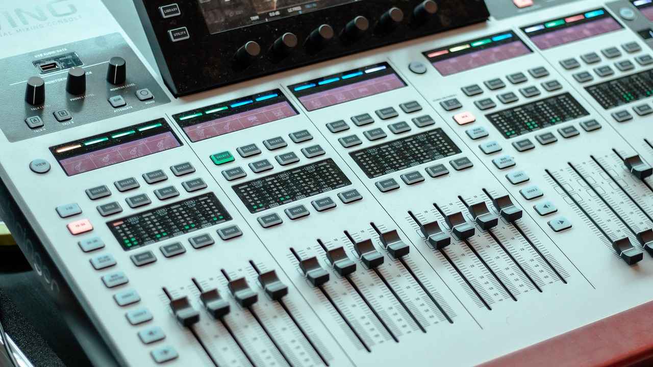 Why Mix Gold and Silver Jewelry?