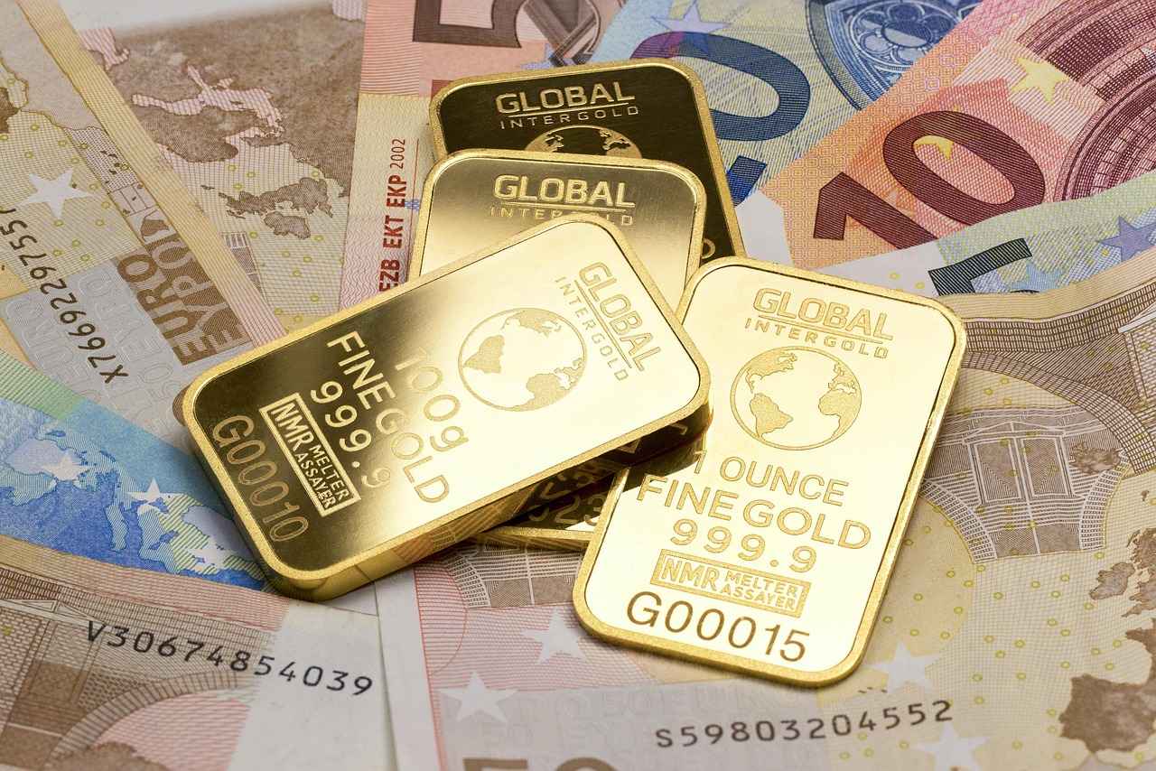 What Are the Advantages of Investing in Gold?