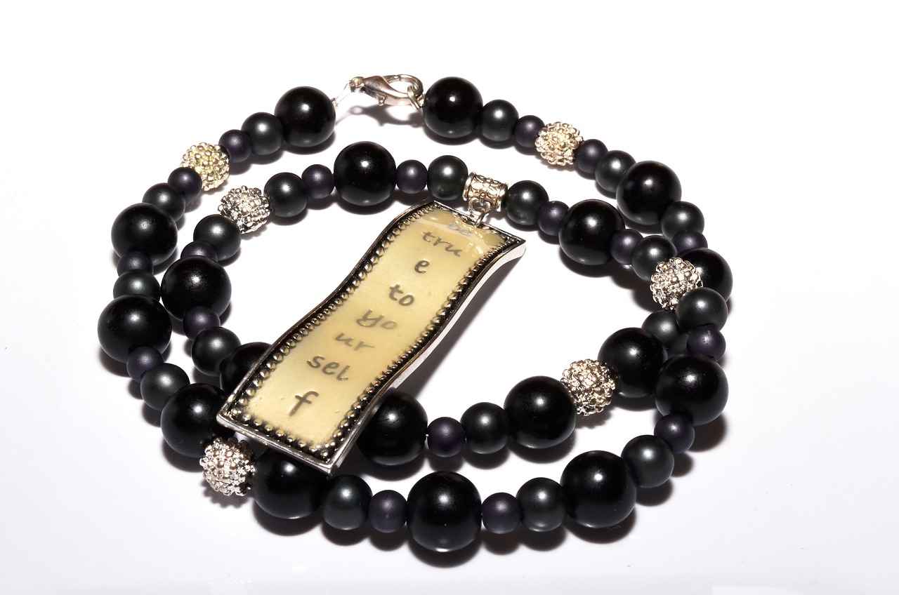 How Did Audrey Hepburn's Breakfast at Tiffany's Change Jewelry Trends?