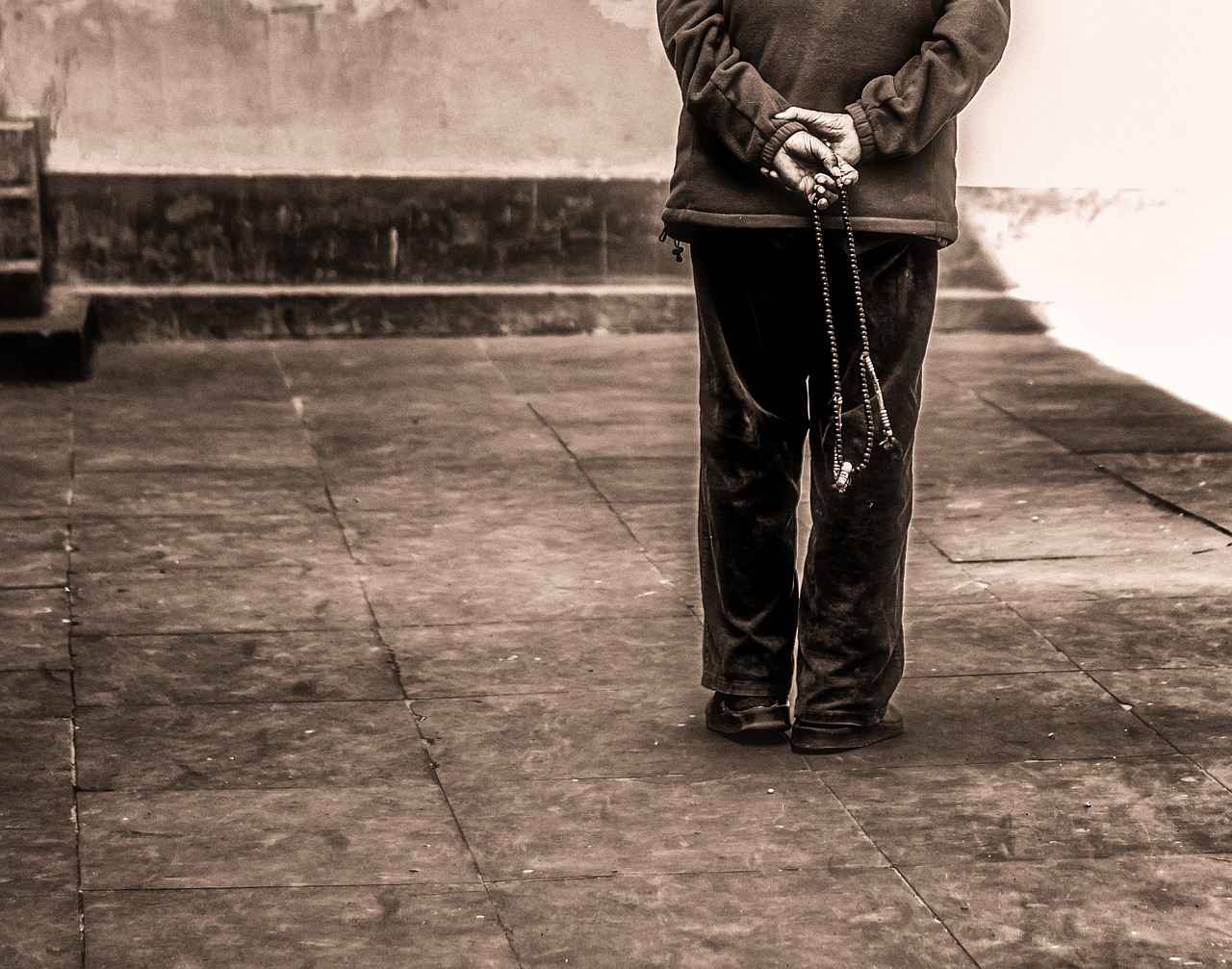 How Do Different Religions Use Prayer Beads?