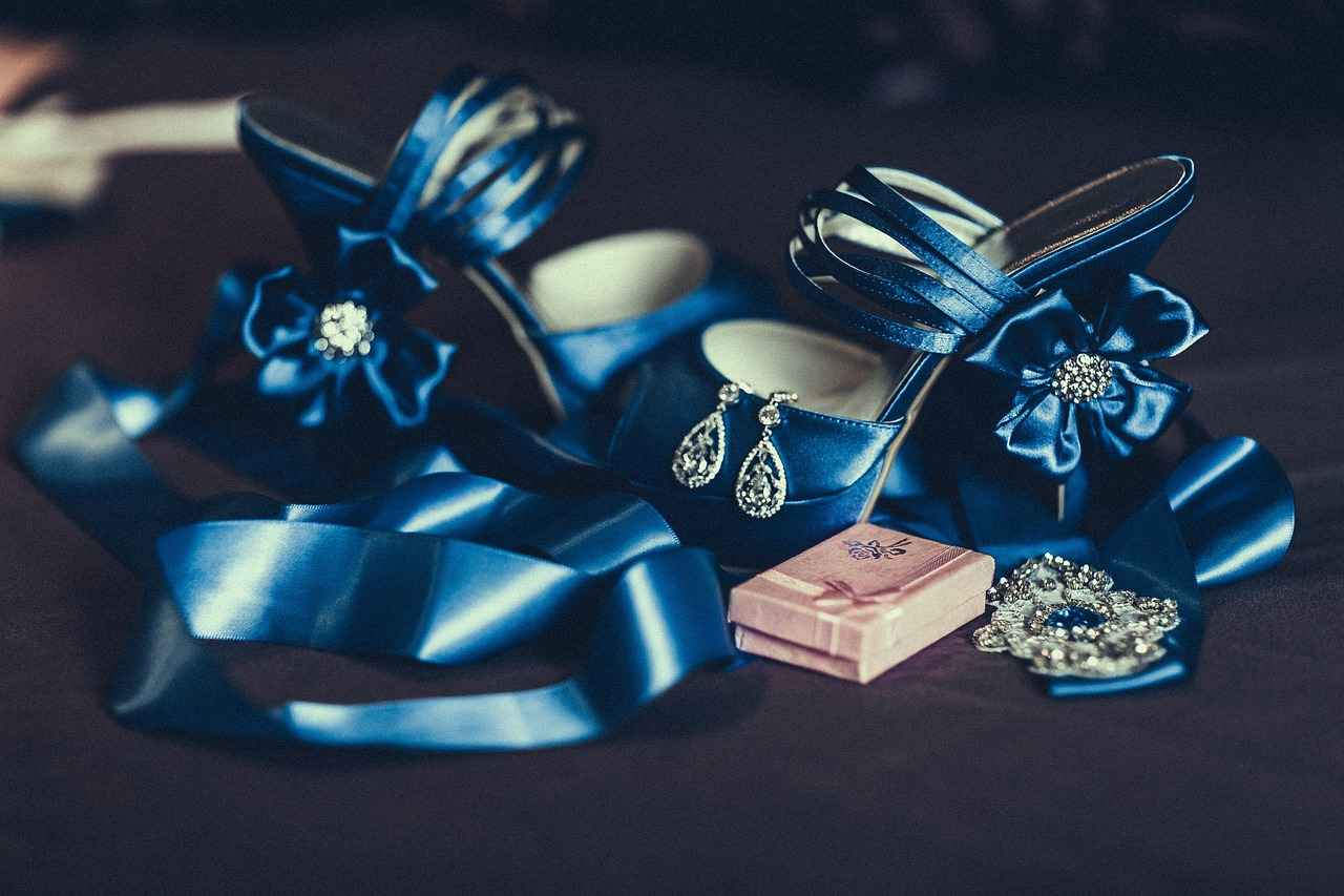 Key Characteristics of Unisex Jewelry