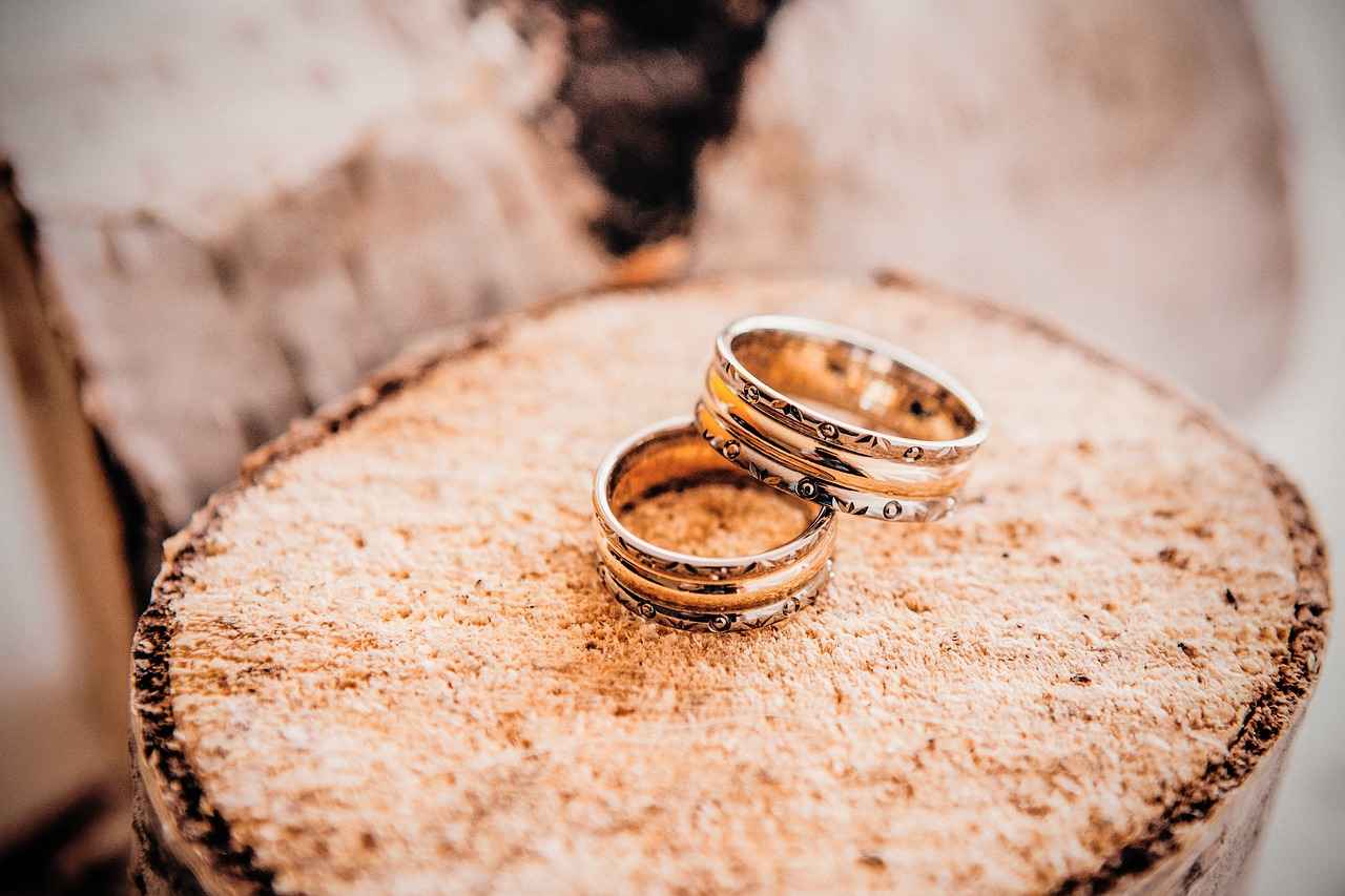 What Are the Don’ts of Wedding Jewelry?