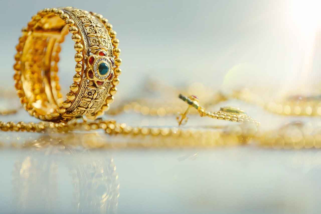 How Do White Gold and Platinum Affect Resale Value?