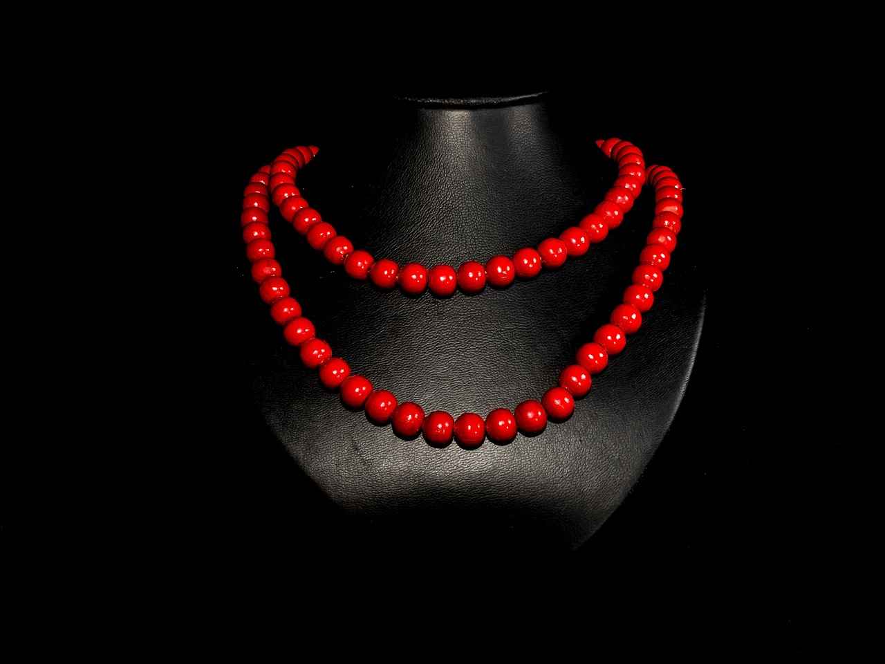 How to Style Your Name Necklace?